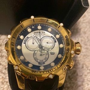 Invicta Venom Chronopgraph Silver and Black Dial Black Silicone Men's Watch